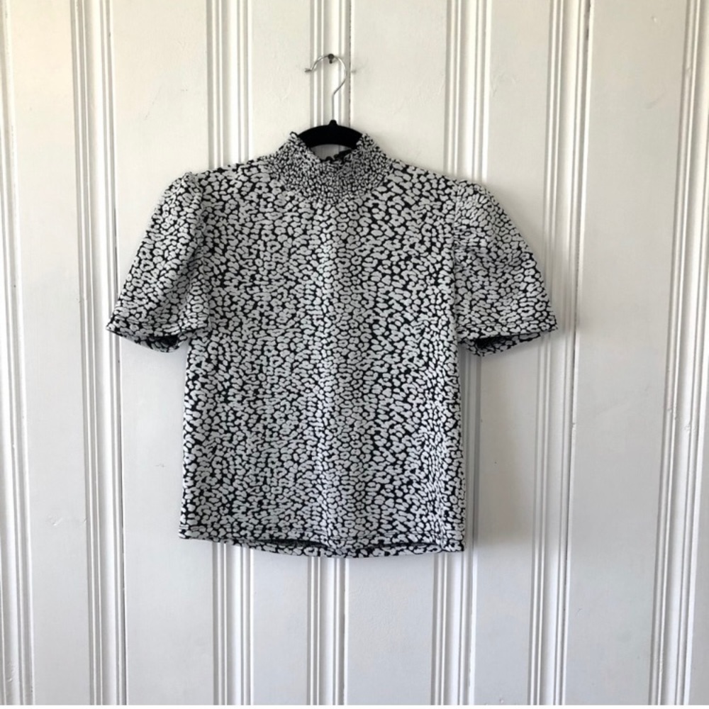 Zara short sleeve mock turtleneck textured top